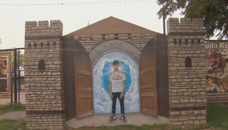 Mausoleo en plaza de Lo Espejo