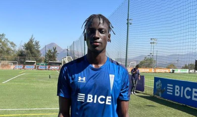 Juan Cristóbal Guarello liquidó a Ousman Touray, joven promesa de la UC.