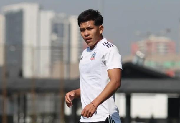 Ervin Vaca es nuevo refuerzo de Bolívar tras su salida de Colo Colo. Crédito: @ervin.vaca_