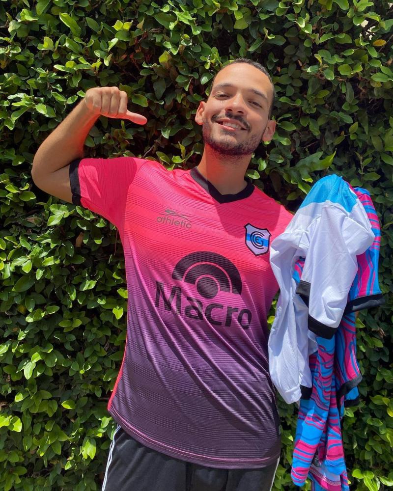 Mr. Ángelo Valdés hizo enojar a los hinchas de la Roja - Instagram