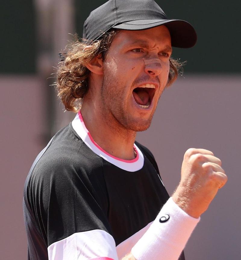Nicolás Jarry enfrenta a Casper Ruud en Roland Garros. / Foto: @nicojarry