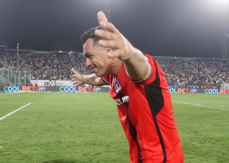 Esteban Paredes sorprende y tiene nuevo club en el fútbol chileno. Crédito: Photosport.