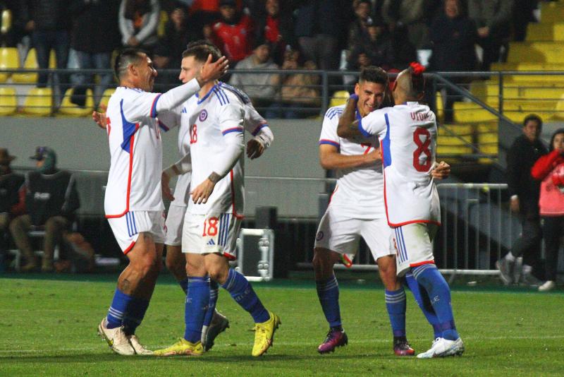 Agencia Uno - La Roja goleó a República Dominicana