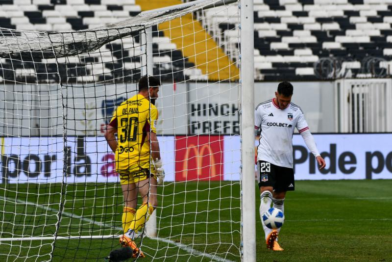 Fernando De Paul tuvo ataque de furia en el triunfo de Colo Colo ante Deportivo Cali. Crédito: Agencia Uno.