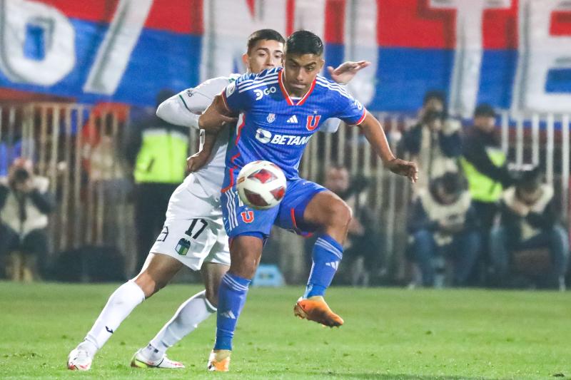 Nico Guerra se ganó fuertes críticas por errar penal con la U en Copa Chile.