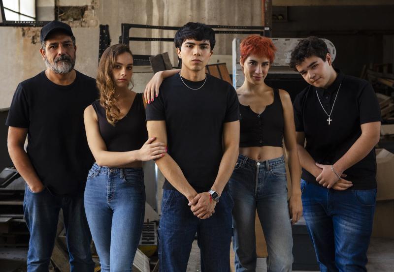 Netflix (Pedro Rojas) - Elenco de 'Baby Bandito'
