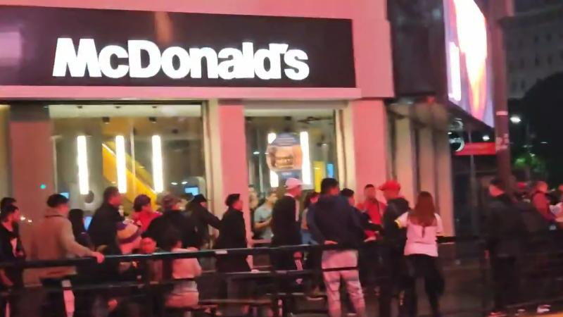 Los hinchas de Colo Colo fueron foco de críticas por la serie de incidentes en Argentina. / Foto: Captura