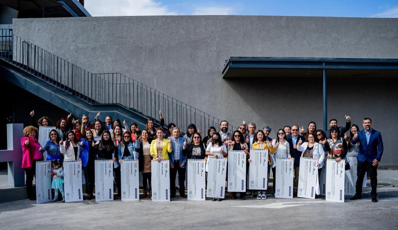 Primeras 36 emprendedoras de Tarapacá reciben fondo Mujer Avanza de Collahuasi