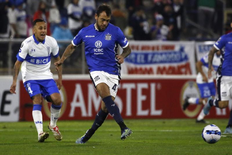 Matías Catalán abandonó el campo de juego antes de la media hora. Imagen: Photosport.