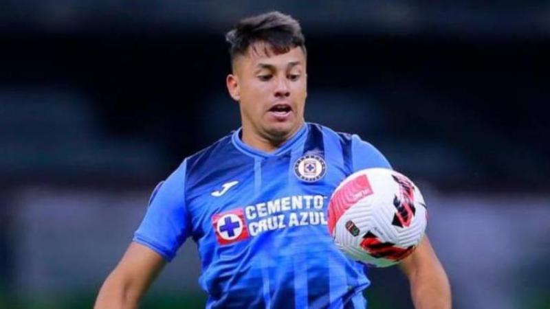 Iván Morales podría ser rival de Lionel Messi en su debut.