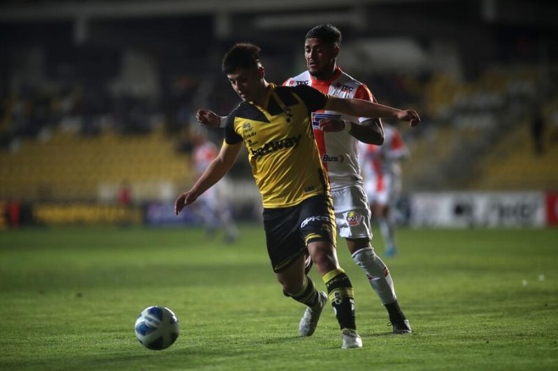 Felipe Yáñez dejó Colo Colo y partió cedido a Coquimbo Unido. Crédito: Photosport.