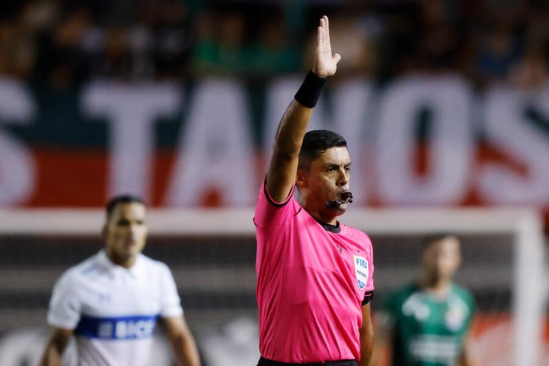 Nicolás Gamboa fue suspendido tras el duelo entre Audax Italiano y Universidad Católica. imagen: Photosport.