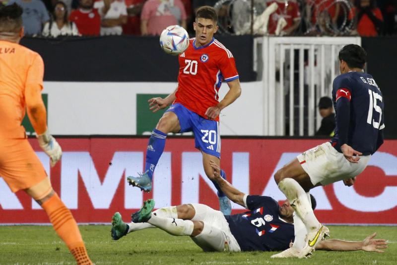 Huracán está dispuesto a negociar por Guillermo Soto. (Photosport)