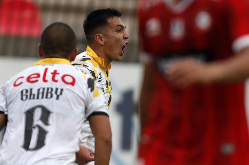 Joe Abrigo no asegura su continuidad en Coquimbo Unido y podría arribar a la U. (Photosport)