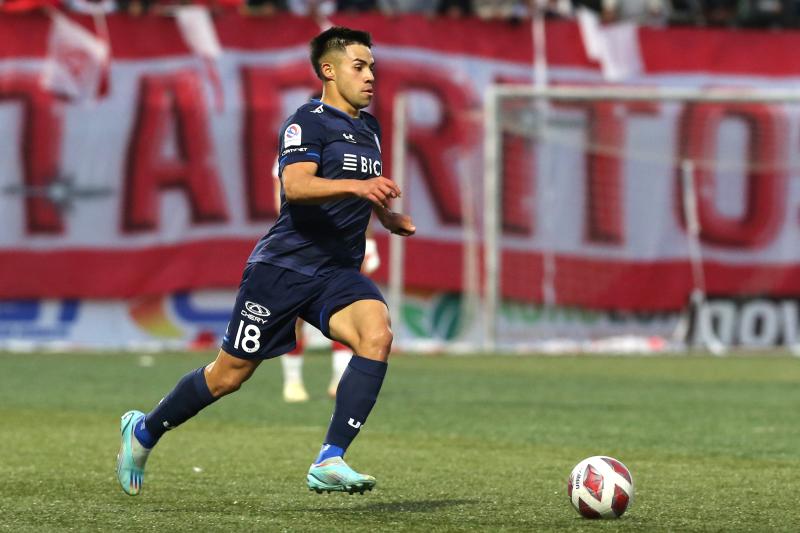 Alexander Aravena es seguido de cerca por el Sunderland de Inglaterra - Photosport