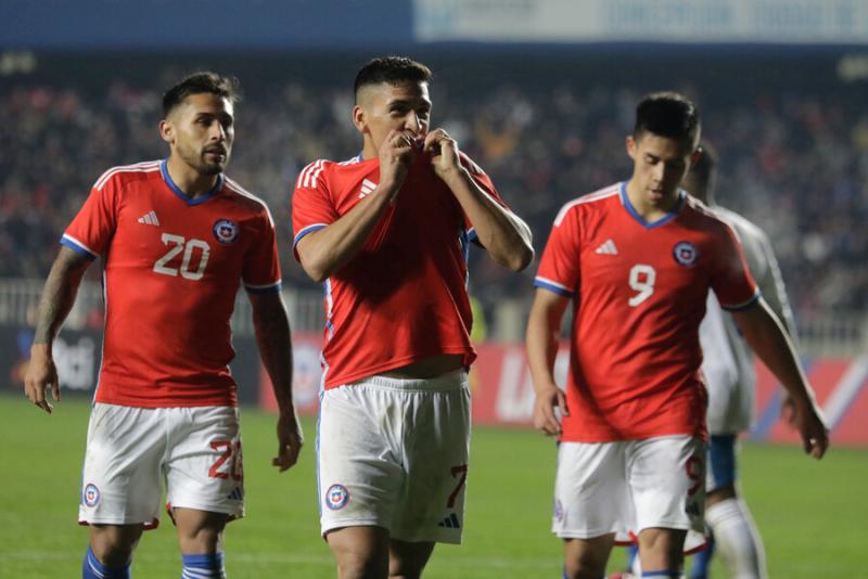 La Roja se enfrenta a República Dominicana en compromiso amistoso. Imagen: Photosport.