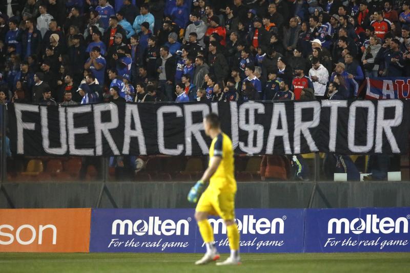 "Fuera Crusartor" Foto: Aton.