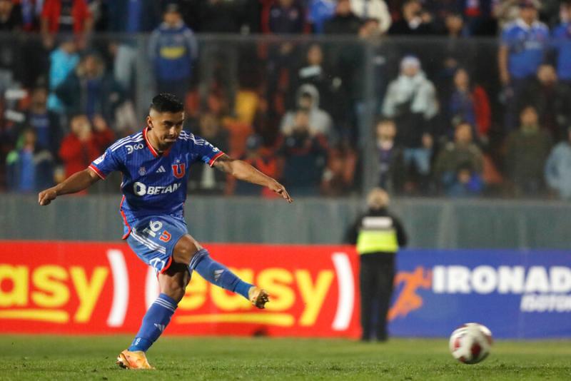 Mauricio Pellegrino defendió a Nico Guerra tras la eliminación de la U de Chile en la Copa Chile. Crédito: Photosport.