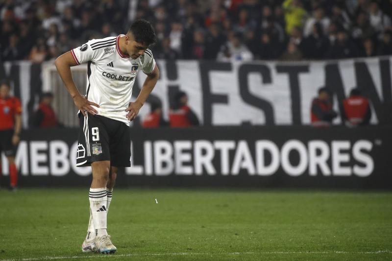 Damián Pizarro tuvo opciones claras para abrir el marcador de Colo Colo, pero falló - Photosport