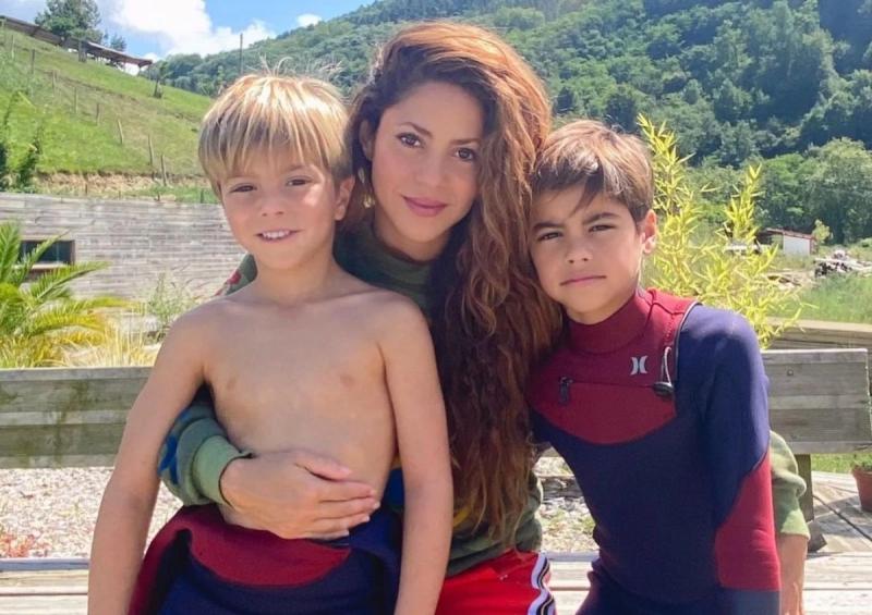 Shakira busca niñera para sus dos hijos - Instagram