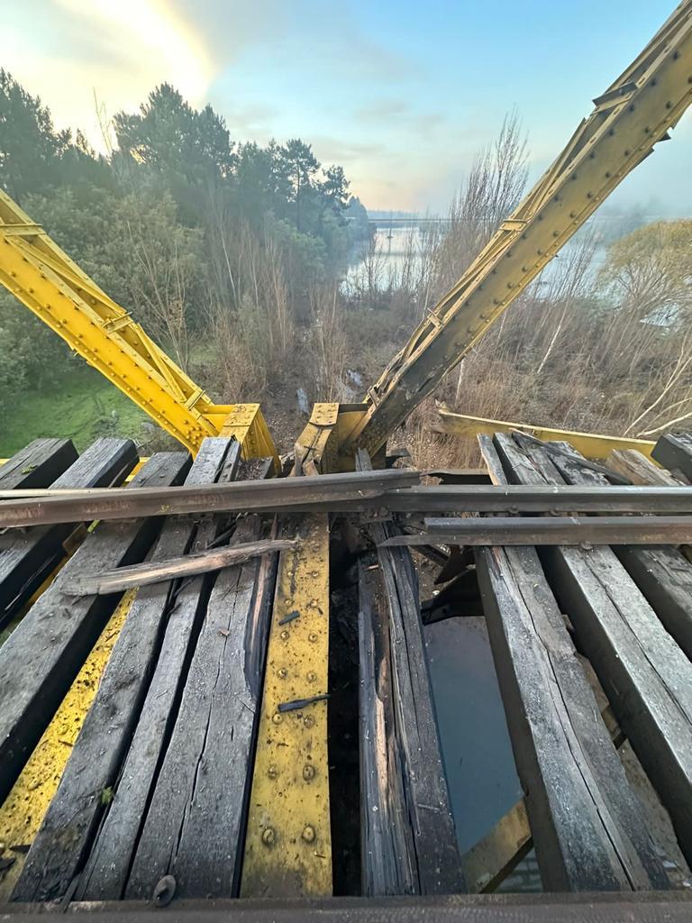 Cedida - Puente ferroviario que sufrió presunto ataque explosivo