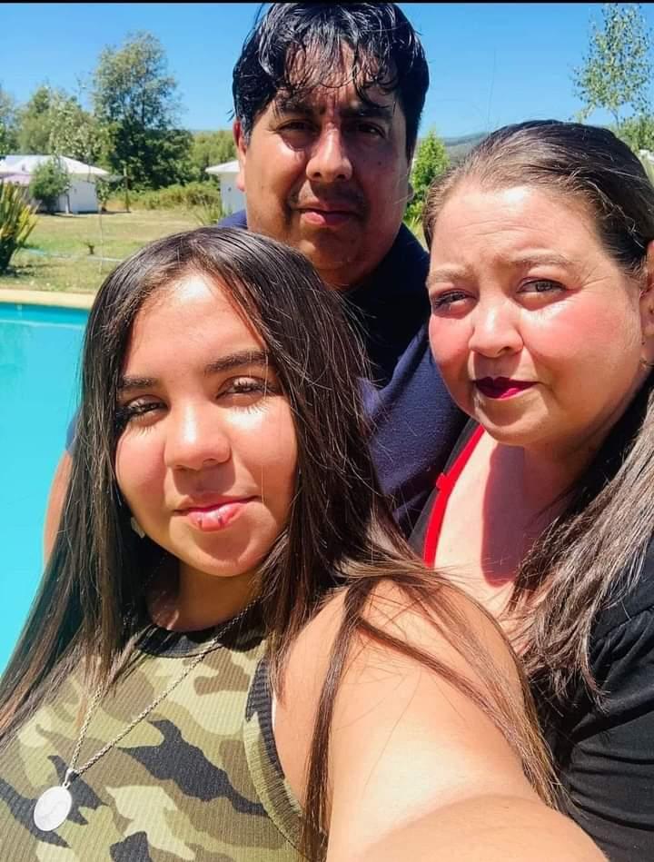 Llevaban ocho años en el barrio y tenían un negocio: Identifican a familia que murió en incendio en San Bernardo