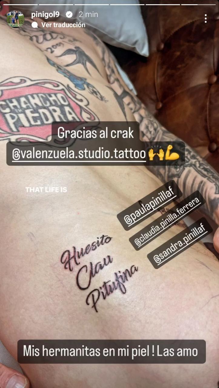 Mauricio Pinilla se tatuó los apodos de sus tres hermanas. / Foto: @pinigol9