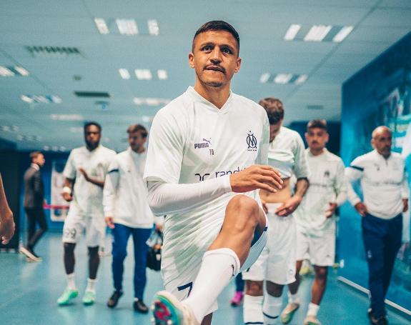 Alexis Sánchez nuevamente habría rechazado suculenta oferta del fútbol turco. (Instagram)