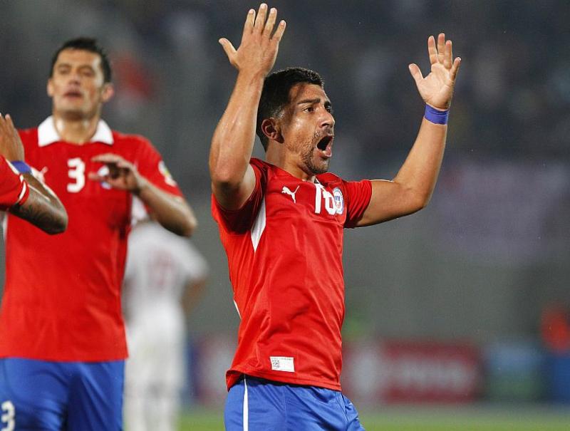 David Pizarro volvió a la Roja en 2013 tras automarginarse en 2005 tras un empate sin goles contra Ecuador.