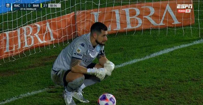 Gabriel Arias sufrió una lesión en el empate entre Racing y Barracas Central.