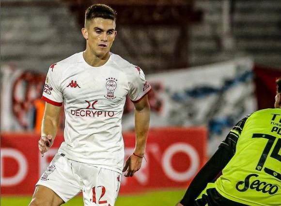 Capitán de Huracán acusó a Guillermo Soto de "no dar cara por el equipo" tras ser eliminados de la Copa Sudamericana.