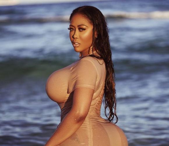 Actriz porno Moriah Mills acusa recibir amenazas luego de revelar íntimos videos con Zion Williamson.