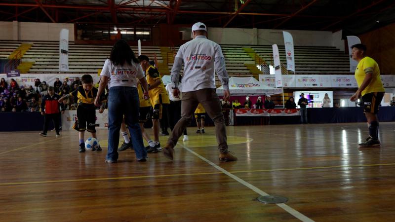 Gentileza - "Campeones Sin Límites"