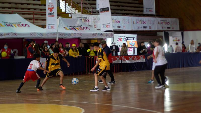 Gentileza - "Campeones Sin Límites"