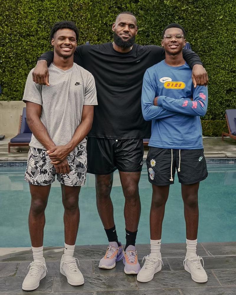 LeBron James junto a sus hijos Bronny y Bryce Maximus - Instagram