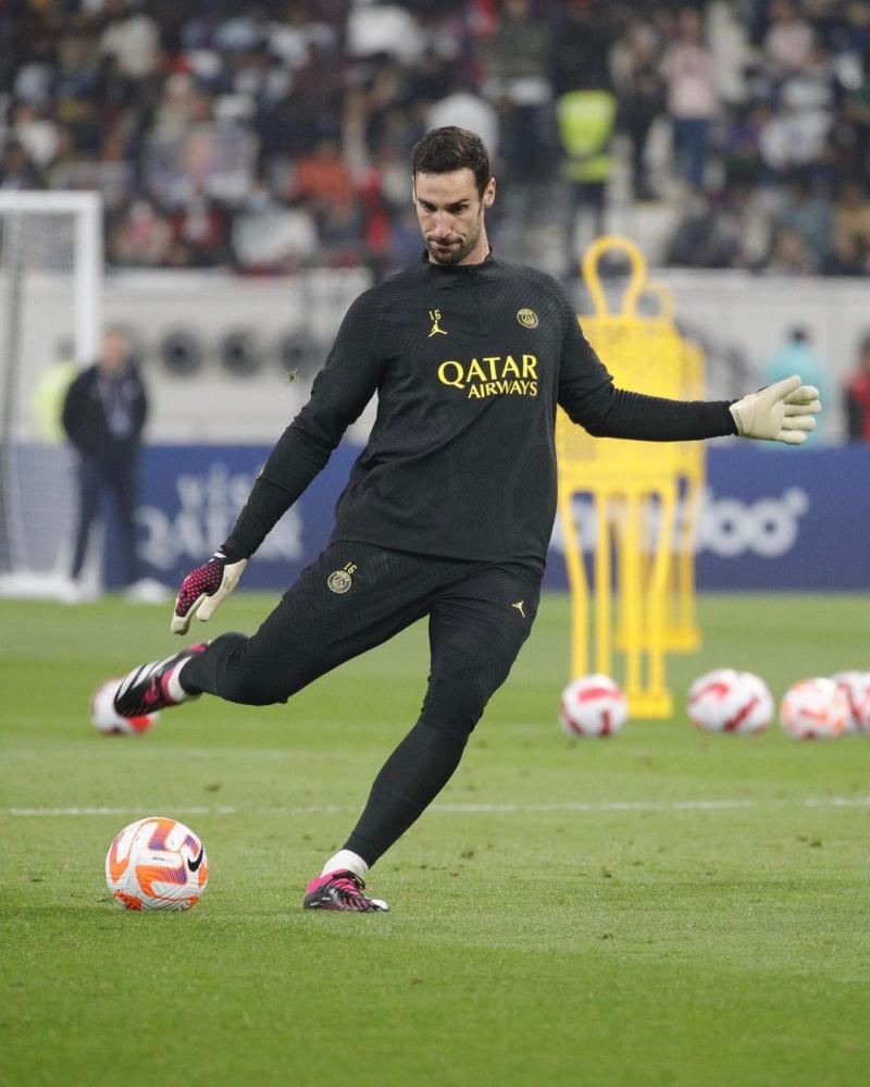 Sergio Rico salió de la UCI y sigue en recuperación - Instagram