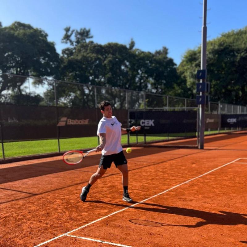 Cristian Garin volvió al tenis luego de una lesión de dos meses - Instagram