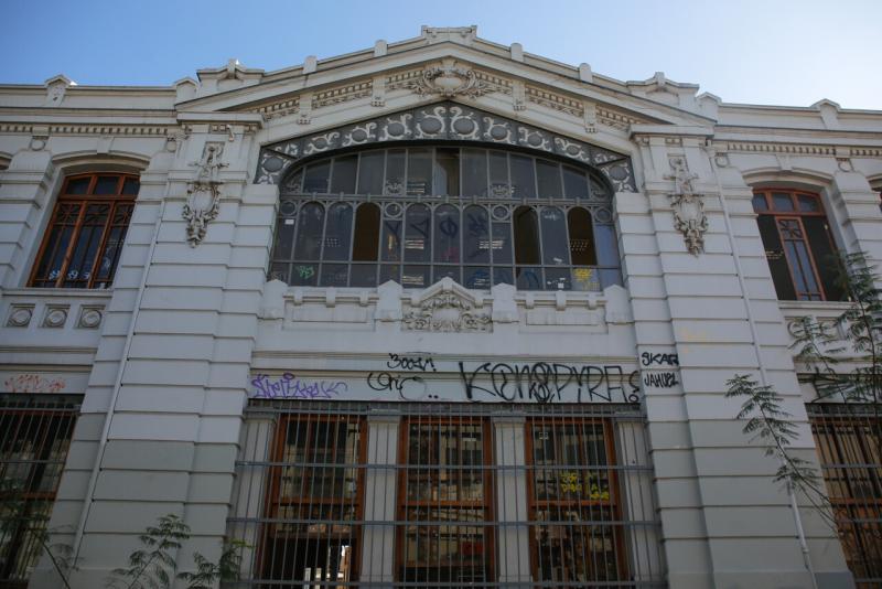 Agencia Uno - Frontis del Liceo de Aplicación