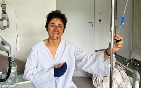 Bárbara Riveros quedó con una fractura y múltiples contusiones.