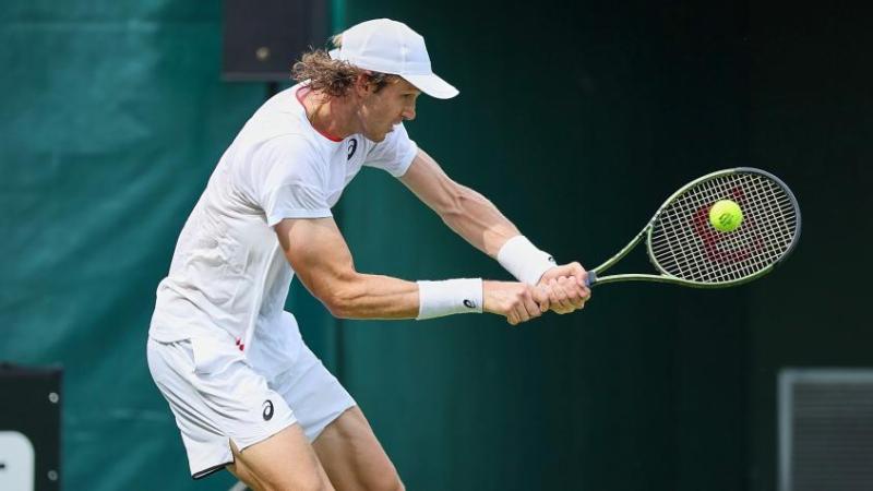 Nicolás Jarry se enfrentaba al italiano por la primera ronda de Wimbledon. Imagen: AFP.