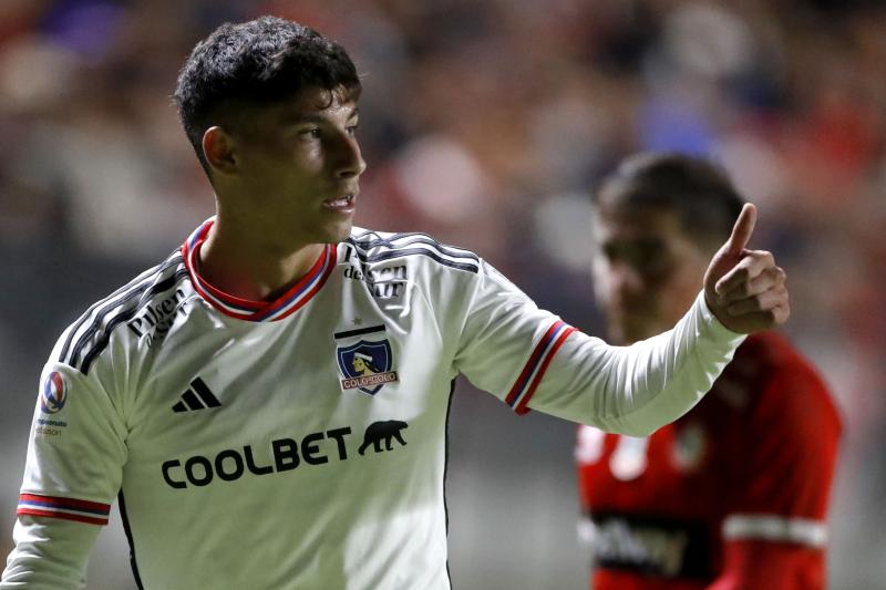 Alexander Oroz suma nueve partidos y dos goles en el Campeonato Nacional 2023 con Colo Colo.