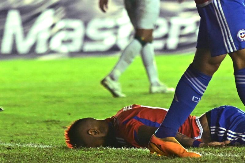Arturo Vidal fue criticado por los hinchas de Colo Colo. Imagen: Photosport.
