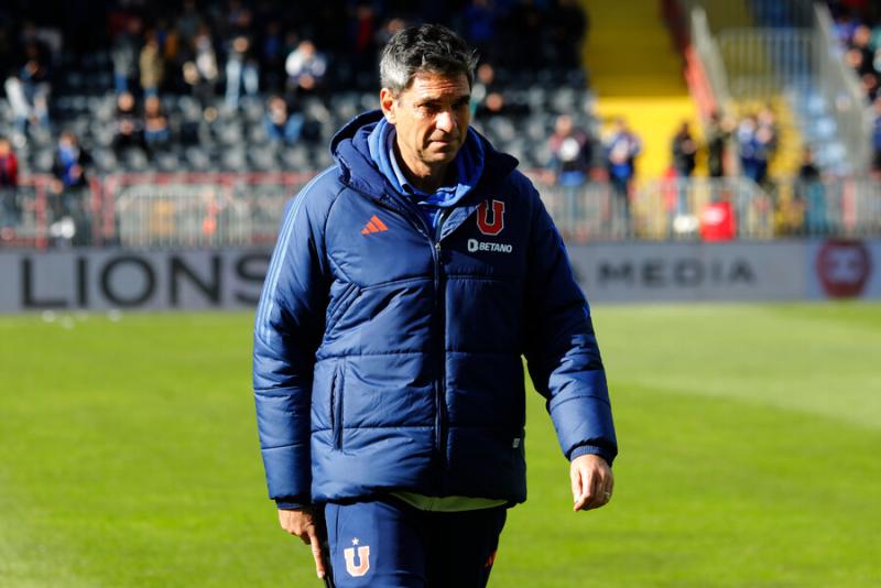 Mauricio Pellegrino habría tenido un cruce con los dirigentes azules. Imagen: Photosport.