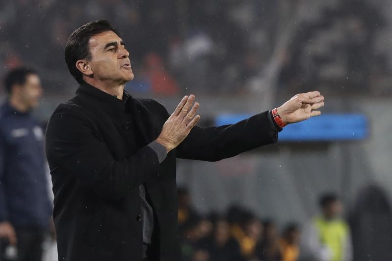 Gustavo Quinteros, técnico de Colo Colo, no se confía ante el colista del Brasileirao - Photosport