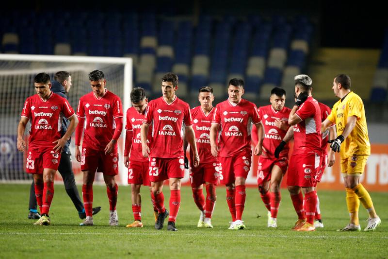 Ñublense busca desprenderse de Jorge Henríquez. Crédito: Photosport.
