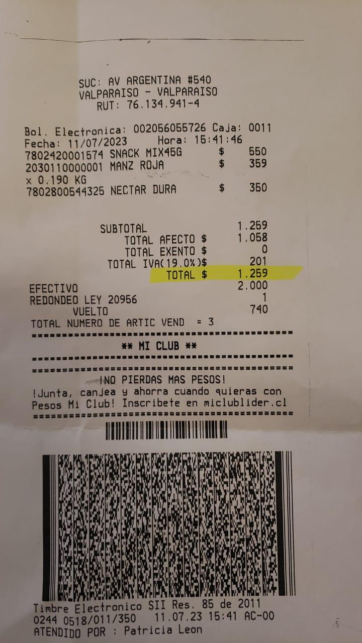 Gentileza - Boleta de la colación Junaeb que entregó el diputado Durán