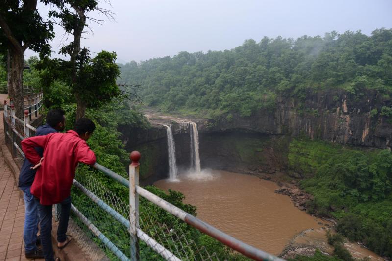 AFP - Cascada en India