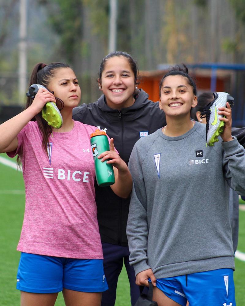 Maya Pellegrini en su primer entrenamiento con la UC - Créditos: Maxi Arias/ Cruzados