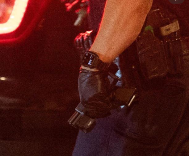 Amir Coffey detenido por posesión ilegal de armas. (@JackCoghlanLA)