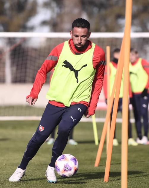 Mauricio Isla ya se encuentra entrenando en Independiente de Avellaneda.
